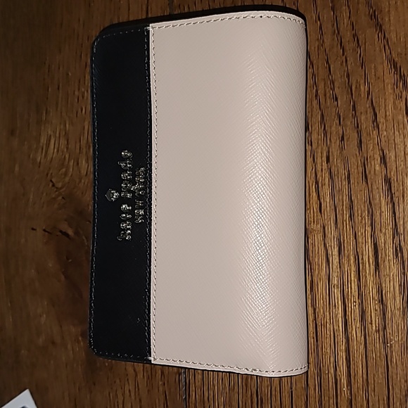 Kate spade wallet - Picture 1 of 4